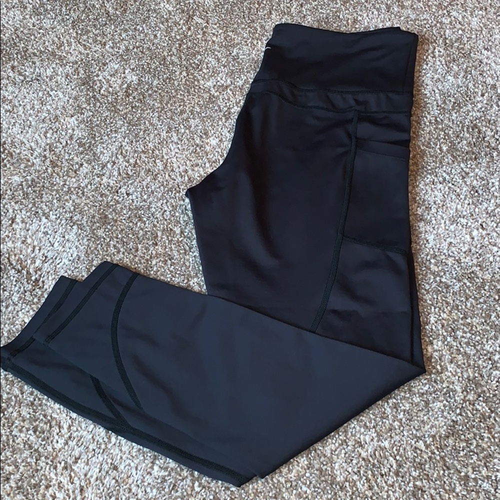 ZYIA black high rise light n tight 7/8 leggings